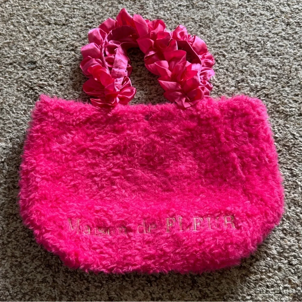 MAISON DE FLEUR Pink Fuzzy‎ Tote Bag with Ruffled Handles